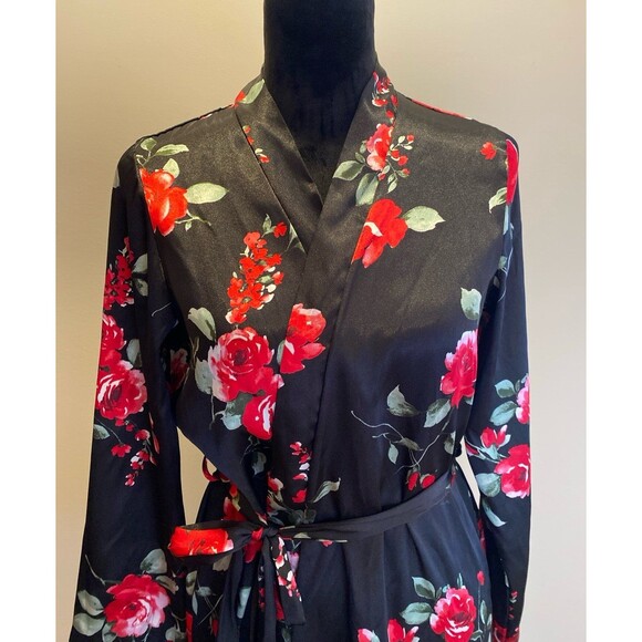Apt. 9 Womens Robe Sz XS Black with Red Roses Tie Waist Silky Feel Sexy Lingerie - Picture 2 of 8
